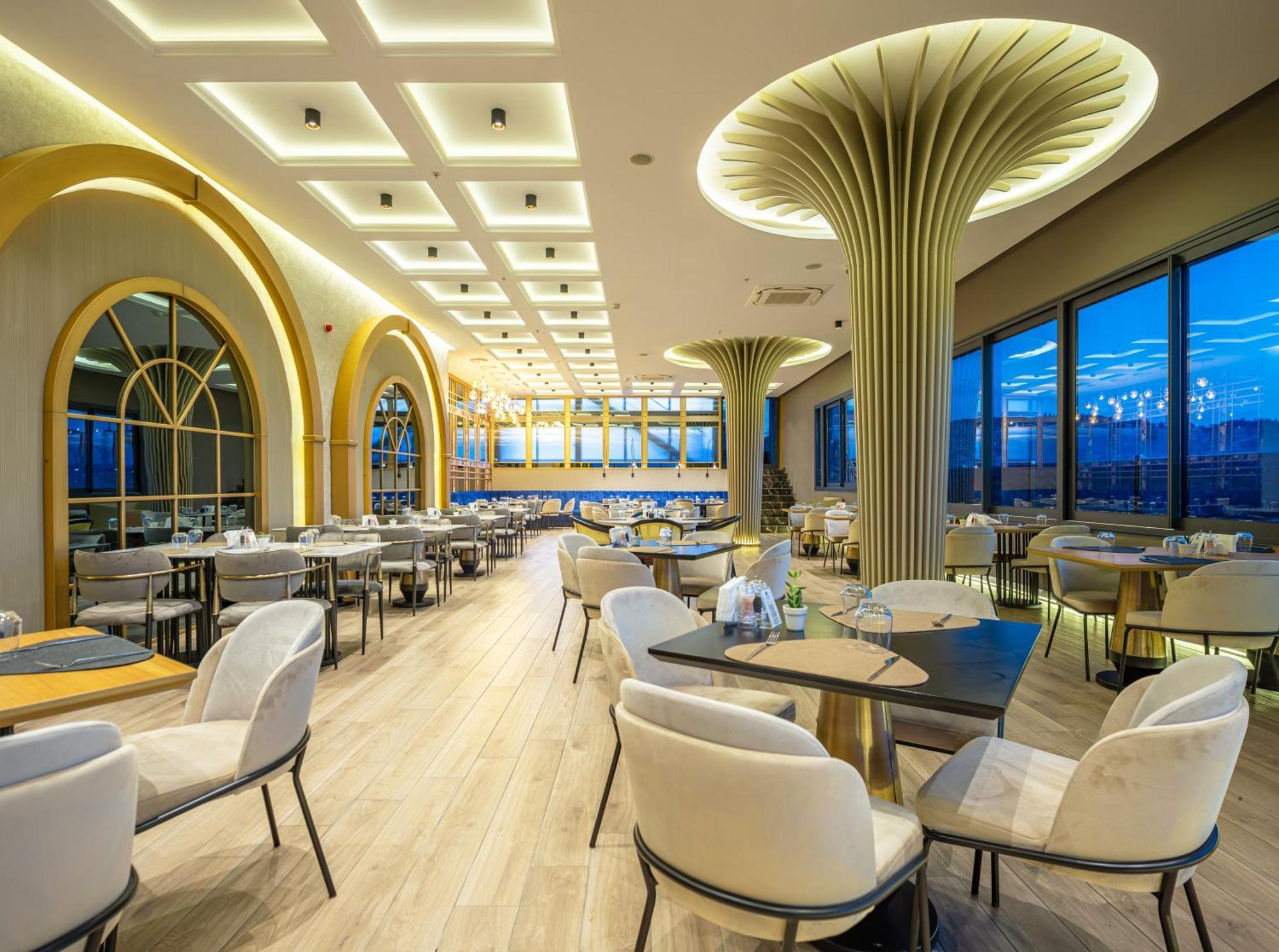 Doubletree By Hilton Izmir - Alsancak Hotel Екстериор снимка